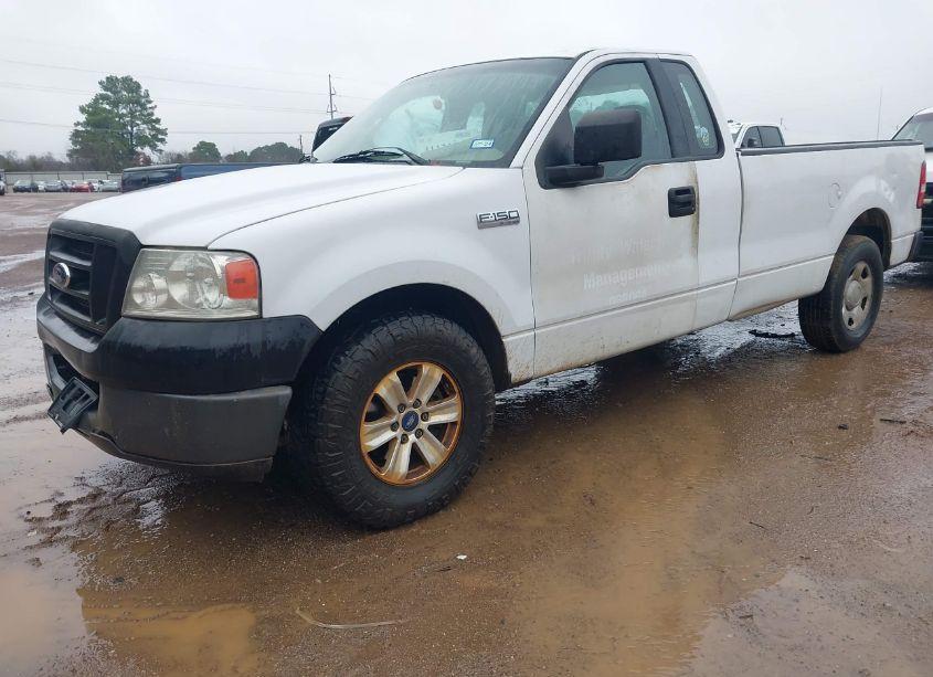 Photo 2 of 2006 Ford F-150 STX/XL/XLT (VIN 1FTRF12W66NB24752)