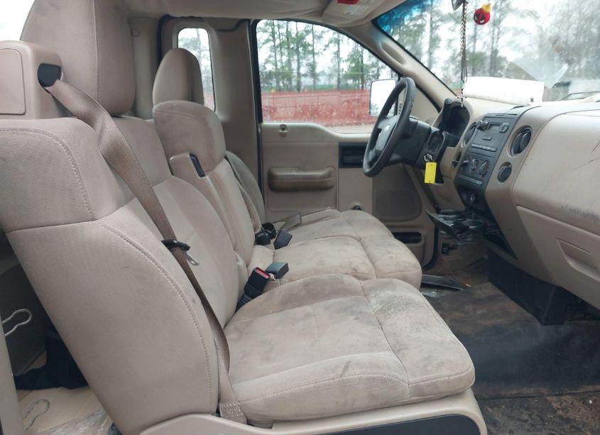 Photo 8 of 2006 Ford F-150 STX/XL/XLT (VIN 1FTRF12W66NB24752)