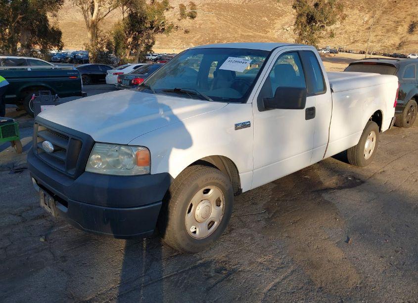 Photo 2 of 2007 Ford F-150 STX/XL/XLT (VIN 1FTRF12W67KB42249)