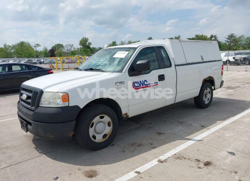 Photo 2 of 2007 Ford F-150 STX/XL/XLT (VIN 1FTRF12W67NA77417)