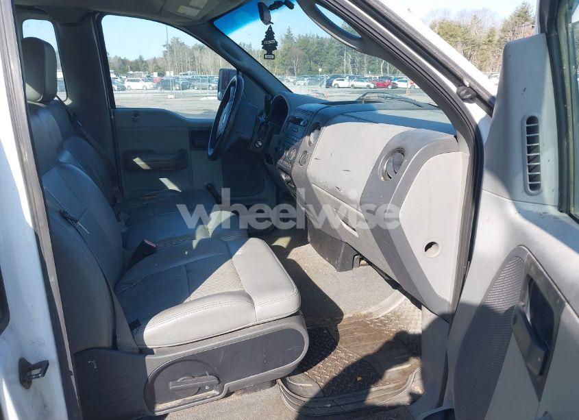 Photo 5 of 2006 Ford F-150 STX/XL/XLT (VIN 1FTRF12W76NA36955)