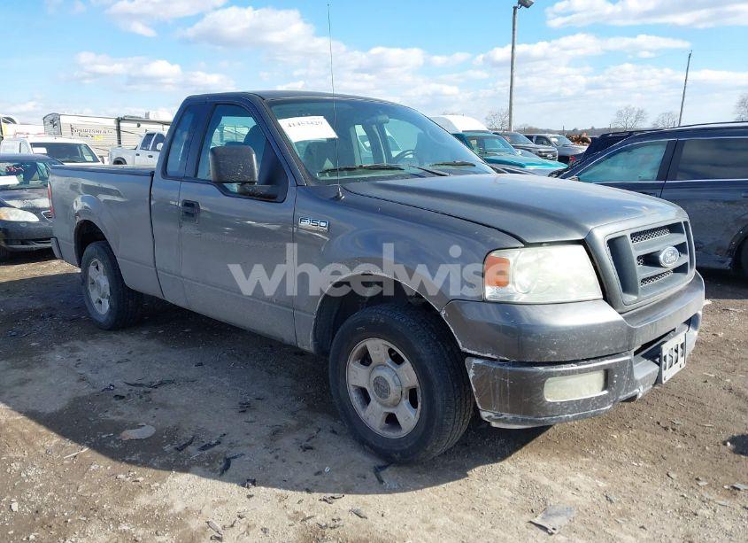 2004 Ford F-150 STX/XL/XLT (VIN 1FTRF12W84NB60777) main photo