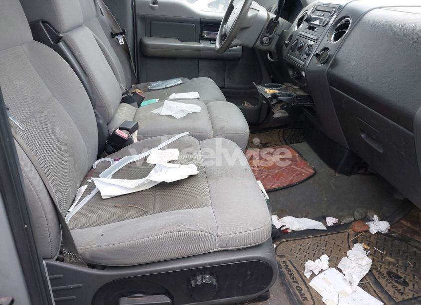 Photo 5 of 2005 Ford F-150 STX/XL/XLT (VIN 1FTRF12W85NC00664)