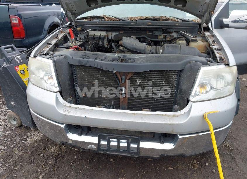 Photo 6 of 2005 Ford F-150 STX/XL/XLT (VIN 1FTRF12W85NC00664)