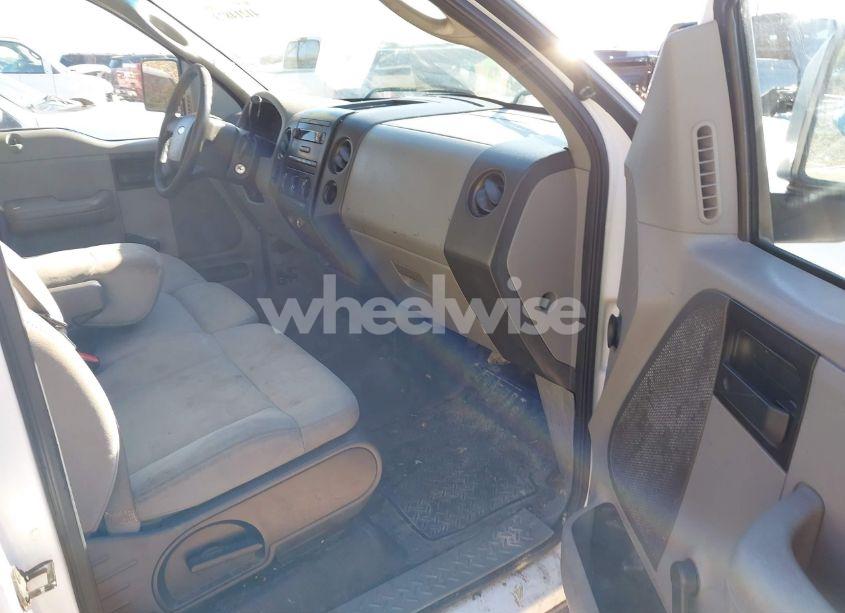 Photo 5 of 2007 Ford F-150 STX/XL/XLT (VIN 1FTRF12W87KC81895)