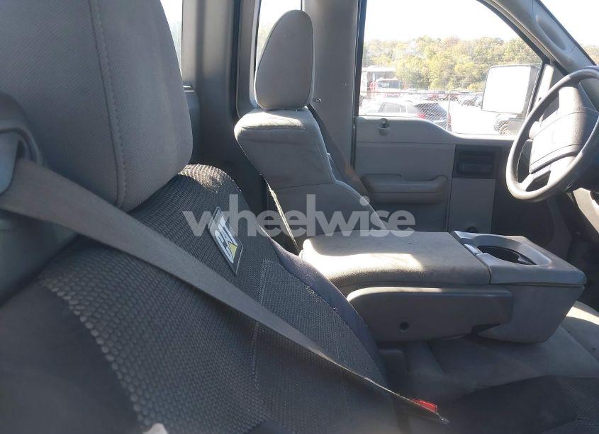 Photo 8 of 2004 Ford F-150 STX/XL/XLT (VIN 1FTRF12W94NC66140)