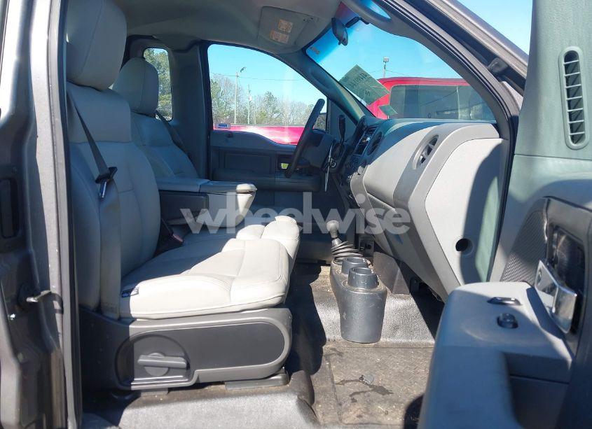 Photo 5 of 2006 Ford F-150 STX/XL/XLT (VIN 1FTRF14W06KE01216)