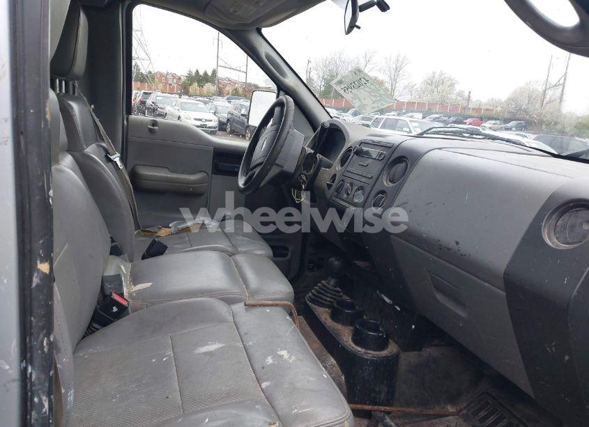 Photo 5 of 2006 Ford F-150 STX/XL/XLT (VIN 1FTRF14W26NB02079)