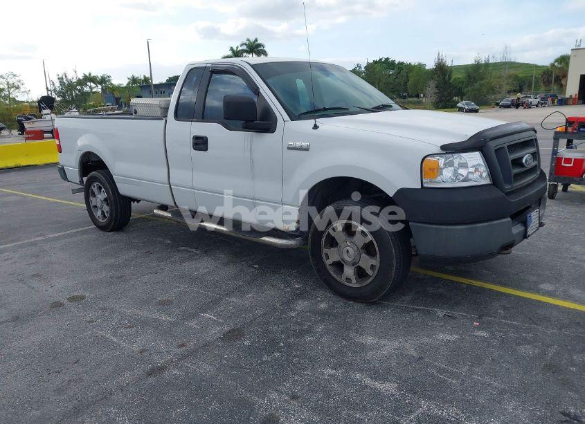2005 Ford F-150 STX/XL/XLT (VIN 1FTRF14W35NB42167) main photo