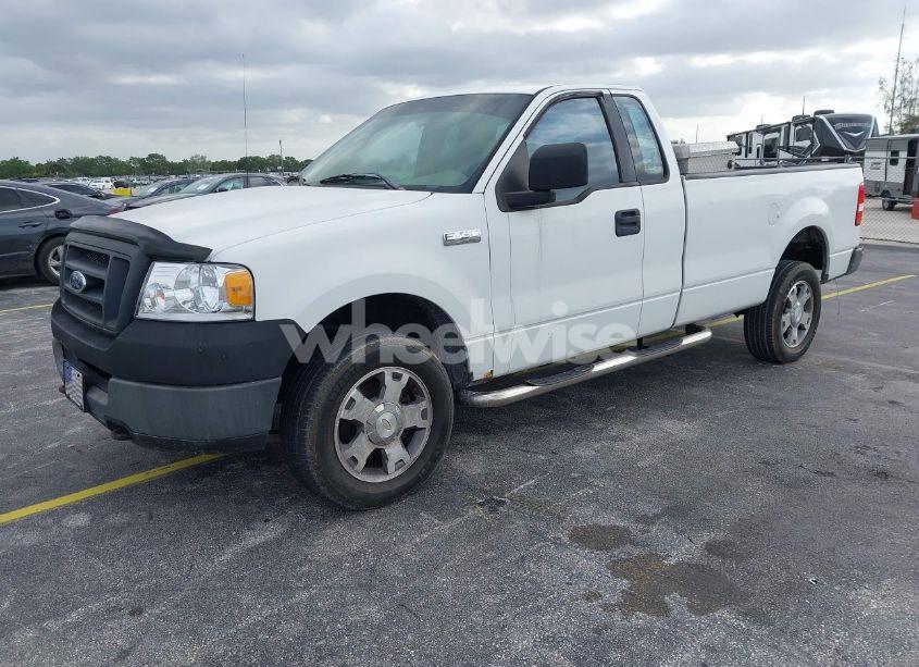 Photo 2 of 2005 Ford F-150 STX/XL/XLT (VIN 1FTRF14W35NB42167)