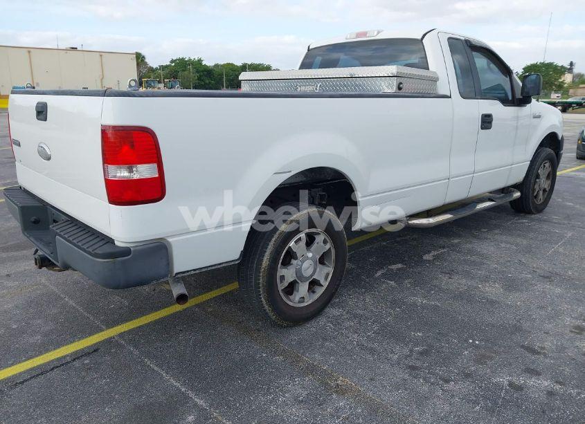 Photo 4 of 2005 Ford F-150 STX/XL/XLT (VIN 1FTRF14W35NB42167)