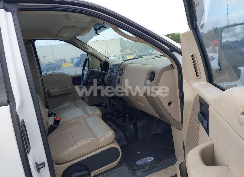 Photo 5 of 2005 Ford F-150 STX/XL/XLT (VIN 1FTRF14W35NB42167)