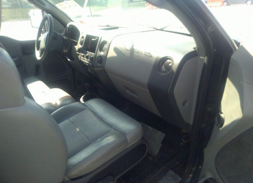 Photo 5 of 2005 Ford F-150 STX/XL/XLT (VIN 1FTRF14W65NB72554)