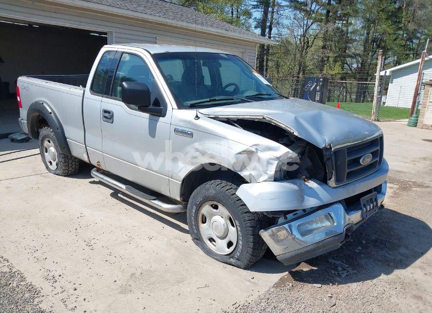 2004 Ford F-150 STX/XL/XLT (VIN 1FTRF14W84NA38207) main photo