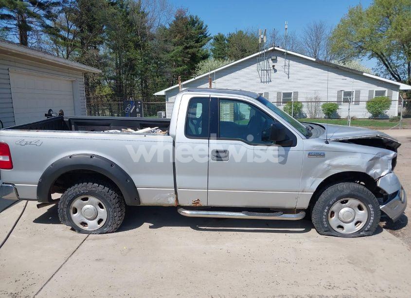 Photo 13 of 2004 Ford F-150 STX/XL/XLT (VIN 1FTRF14W84NA38207)