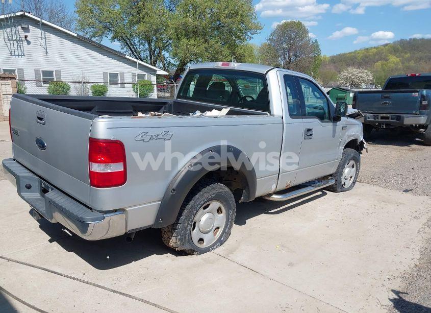 Photo 4 of 2004 Ford F-150 STX/XL/XLT (VIN 1FTRF14W84NA38207)