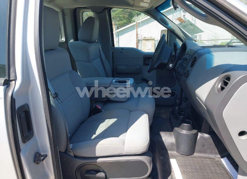 Photo 5 of 2004 Ford F-150 STX/XL/XLT (VIN 1FTRF14W84NA38207)