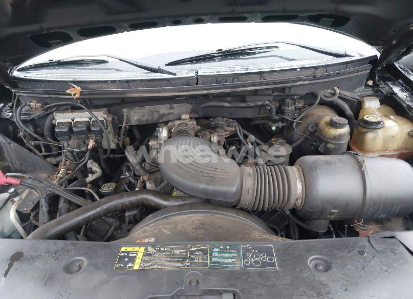 Photo 10 of 2004 Ford F-150 STX/XL/XLT (VIN 1FTRF14W84NC10476)