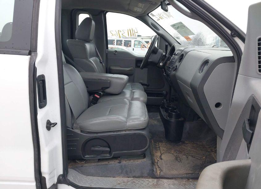 Photo 5 of 2007 Ford F-150 STX/XL/XLT (VIN 1FTRF14W87NA83829)