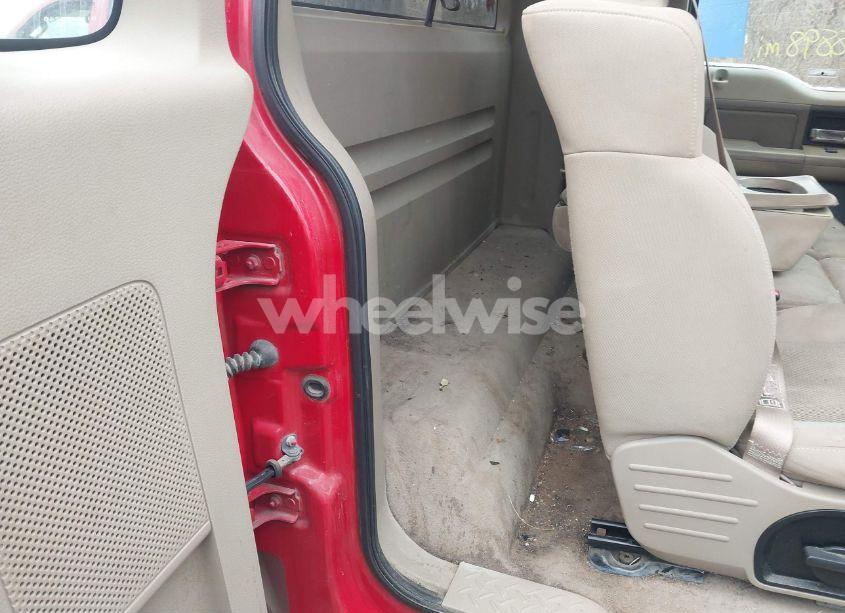 Photo 8 of 2004 Ford F-150 STX/XL/XLT (VIN 1FTRF14W94NA16278)