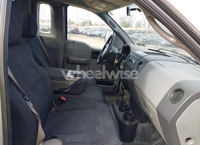 Photo 5 of 2005 Ford F-150 STX/XL/XLT (VIN 1FTRF14W95NA79480)