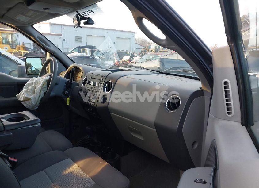 Photo 5 of 2005 Ford F-150 STX/XL/XLT (VIN 1FTRF14W95NB95441)