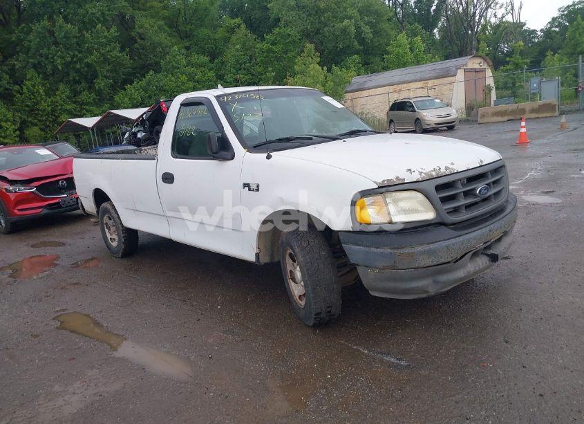 2003 Ford F-150 XL/XLT (VIN 1FTRF17203NA84217) main photo