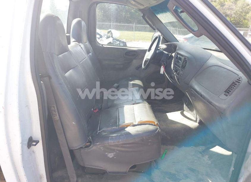 Photo 5 of 2002 Ford F-150 XL/XLT (VIN 1FTRF17222NB42441)