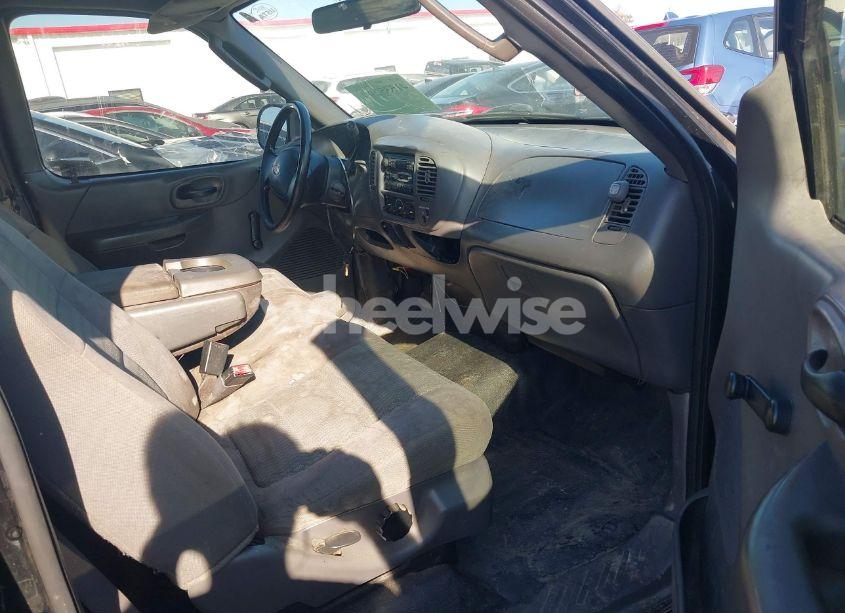 Photo 5 of 2003 Ford F-150 XL/XLT (VIN 1FTRF17223NA54202)