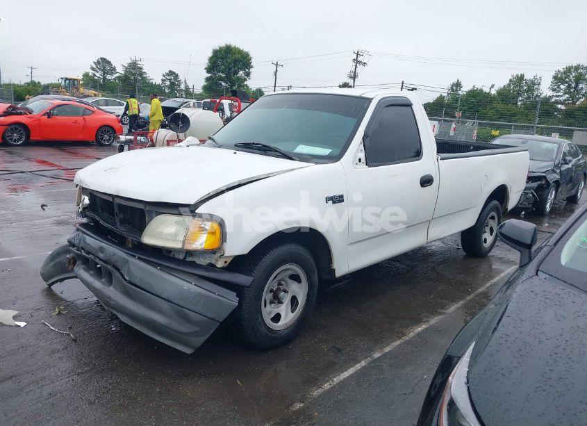 Photo 2 of 2002 Ford F-150 XL/XLT (VIN 1FTRF17242NB86232)