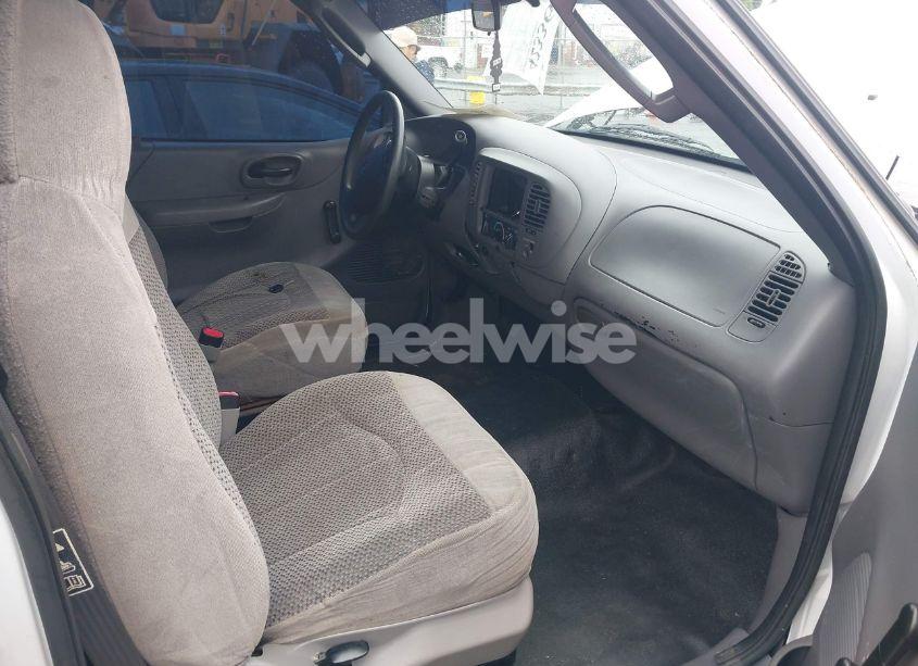 Photo 5 of 2002 Ford F-150 XL/XLT (VIN 1FTRF17242NB86232)