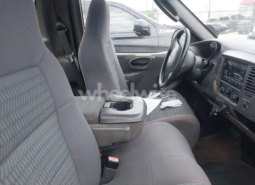 Photo 5 of 2003 Ford F-150 XL/XLT (VIN 1FTRF17253NB64662)