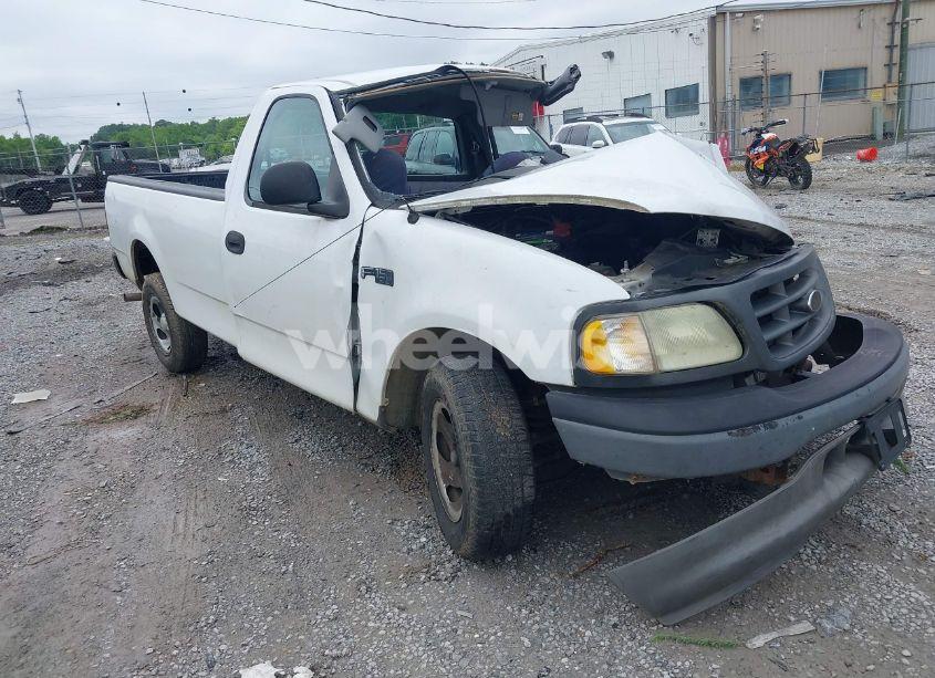 2003 Ford F-150 XL/XLT (VIN 1FTRF17253NB76259) main photo