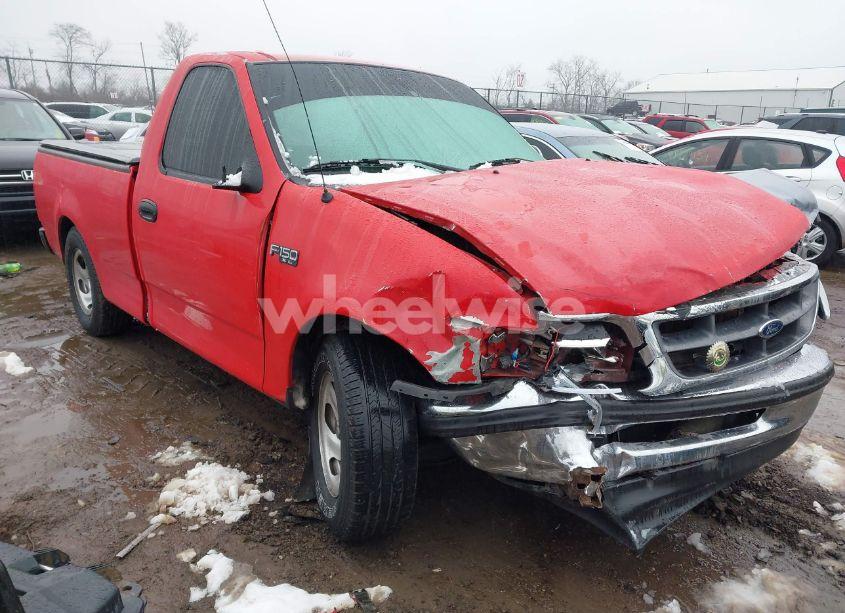 2003 Ford F-150 XL/XLT (VIN 1FTRF17273NB29508) main photo