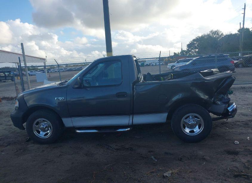 Photo 14 of 2003 Ford F-150 XL/XLT (VIN 1FTRF17283NB20462)