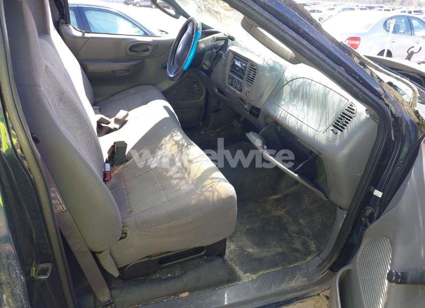 Photo 5 of 2002 Ford F-150 XL/XLT (VIN 1FTRF17292NB99722)