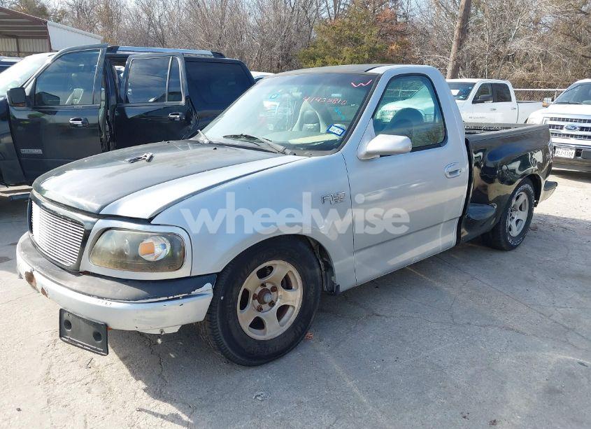 Photo 2 of 2003 Ford F-150 XL/XLT (VIN 1FTRF17293NA70669)