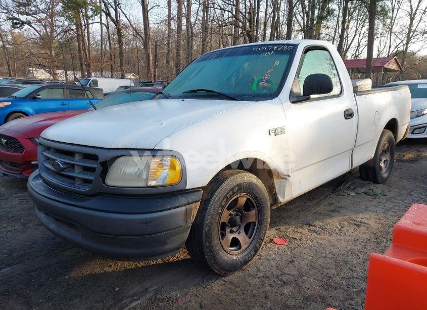 Photo 2 of 2002 Ford F-150 XL/XLT (VIN 1FTRF172X2NB18372)