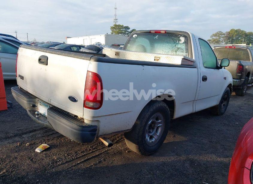 Photo 4 of 2002 Ford F-150 XL/XLT (VIN 1FTRF172X2NB18372)