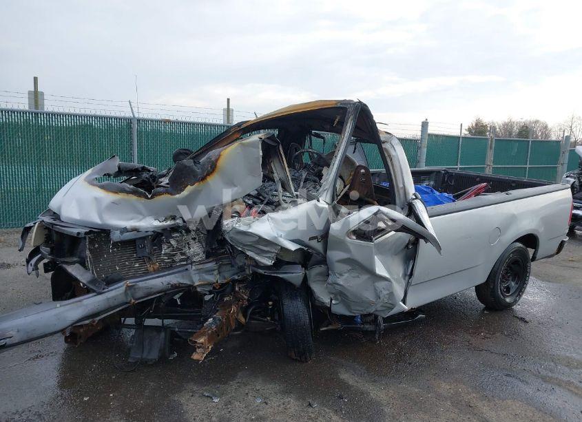 Photo 2 of 2002 Ford F-150 XL/XLT (VIN 1FTRF172X2NB34541)