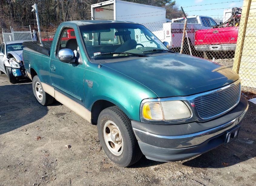 2000 Ford F-150 WORK SERIES/XL/XLT (VIN 1FTRF17L5YNA14180) main photo