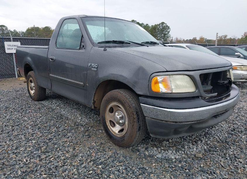 2002 Ford F-150 XL/XLT (VIN 1FTRF17W22NB41941) main photo