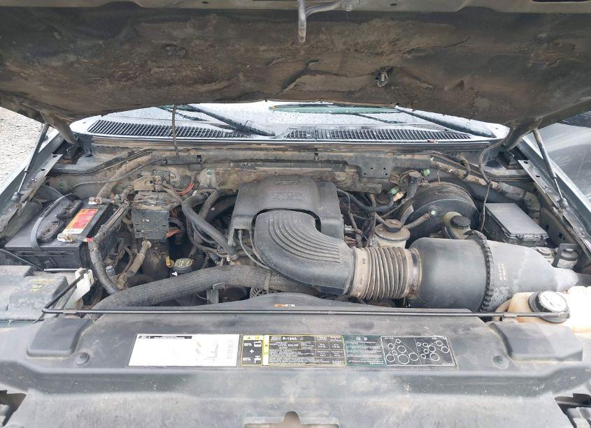 Photo 10 of 2002 Ford F-150 XL/XLT (VIN 1FTRF17W22NB41941)