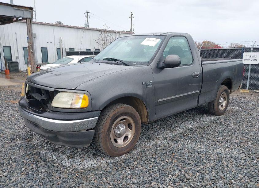 Photo 2 of 2002 Ford F-150 XL/XLT (VIN 1FTRF17W22NB41941)