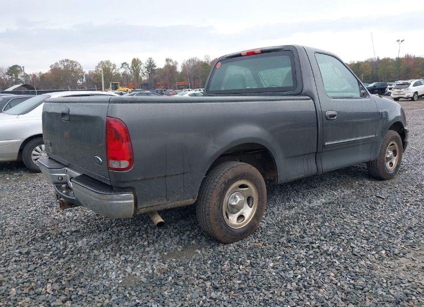 Photo 4 of 2002 Ford F-150 XL/XLT (VIN 1FTRF17W22NB41941)