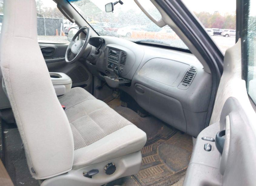 Photo 5 of 2002 Ford F-150 XL/XLT (VIN 1FTRF17W22NB41941)