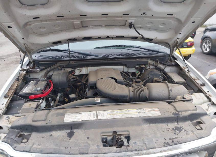 Photo 10 of 1999 Ford F-150 LARIAT/WORK SERIES/XL/XLT (VIN 1FTRF17W5XKB46964)