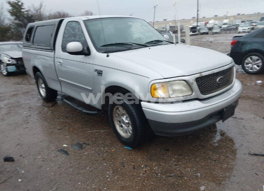 2003 Ford F-150 XL/XLT (VIN 1FTRF17W73NA72178) main photo