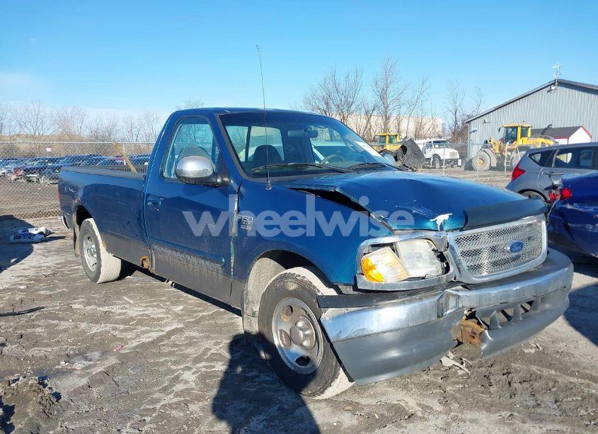 2001 Ford F-150 XL/XLT (VIN 1FTRF17W81NB30795) main photo