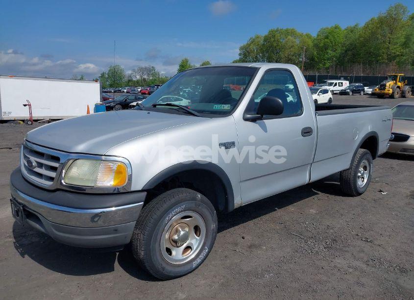Photo 2 of 2002 Ford F-150 XL/XLT (VIN 1FTRF18202NB19254)